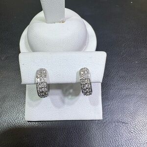 NEW 14KT Elegant white gold with diamonds Huggies Earrings